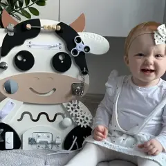 Tablica sensoryczna dla niemowląt - jak wspiera rozwój Twojego dziecka
