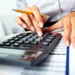 Ryczałt podatku dla opiekunek osób starszych: 8,5% i jego znaczenie