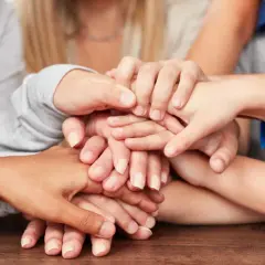Kreatywne zabawy integracyjne dla dzieci – proste pomysły na budowanie relacji w grupie