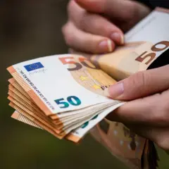 Ile zarabia opiekunka środowiskowa? Zaskakujące fakty o wynagrodzeniu