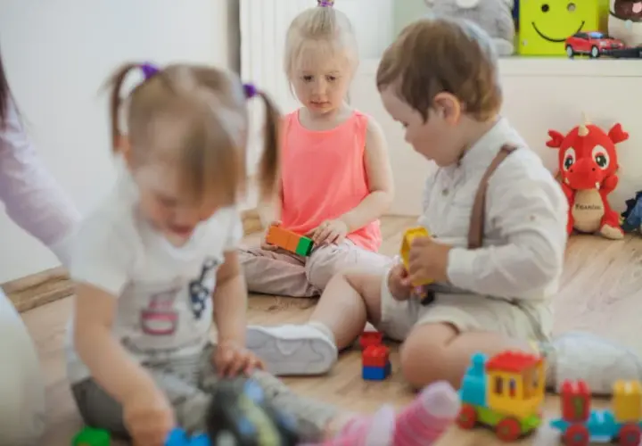 Czy można zapisać dziecko do przedszkola w trakcie roku? Oto odpowiedzi