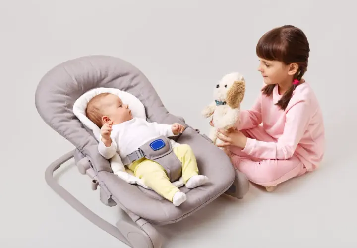 Ergonomia i komfort malucha – co mówią eksperci o korzystaniu z leżaczków?