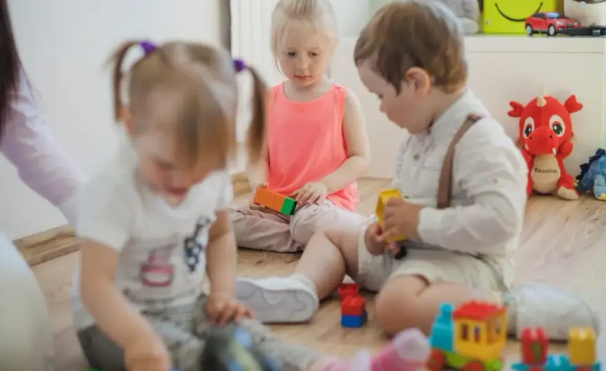 Czy można zapisać dziecko do przedszkola w trakcie roku? Oto odpowiedzi