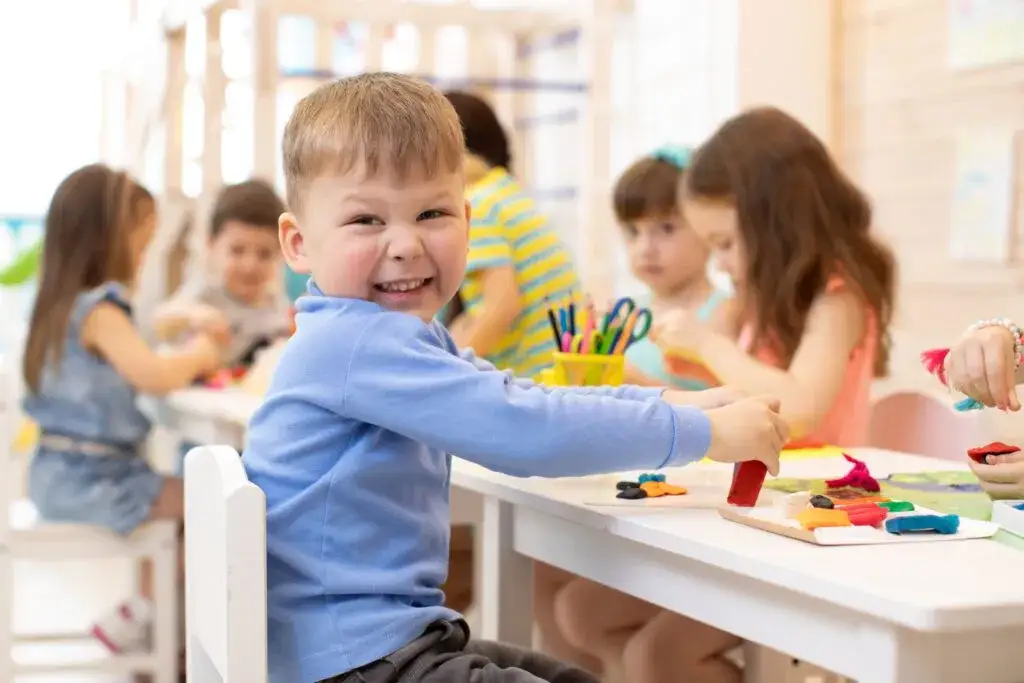 Zdjęcie Zabawki integracyjne – jak wybrać najlepsze dla rozwoju społecznego dziecka